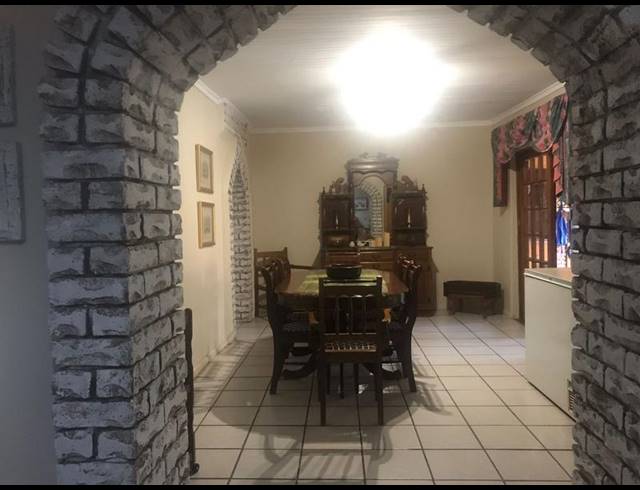 4 BEDROOM HOUSE FOR SALE IN CHROOM PARK